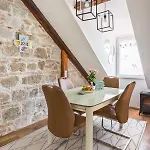 アパート Petrova Attic *