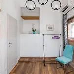 Petrova Attic 斯普利特