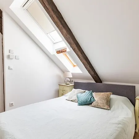 شقة Petrova Attic