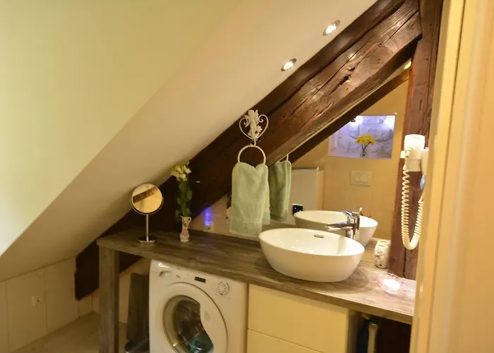 Daire Petrova Attic Split