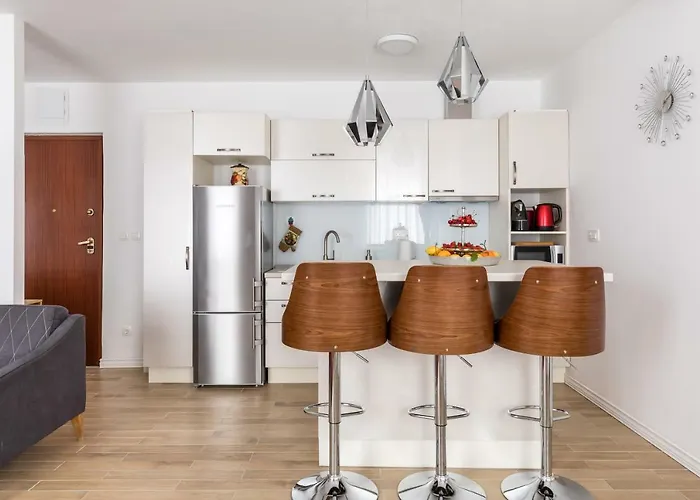 Daire Petrova Attic *