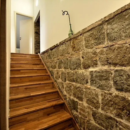 Petrova Attic * スプリト