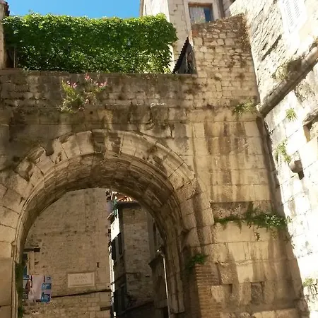 アパート Petrova Attic *