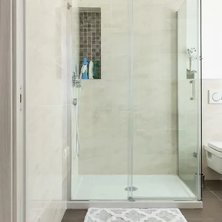 Petrova Attic アパート *