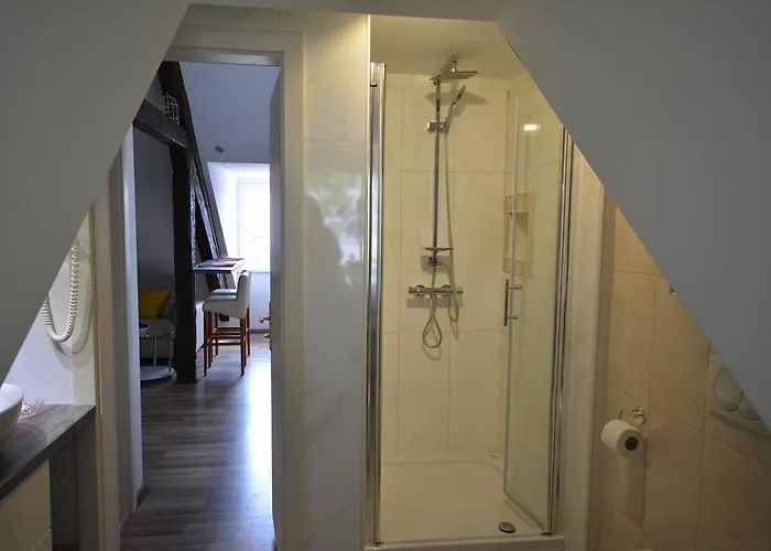 Petrova Attic ספליט