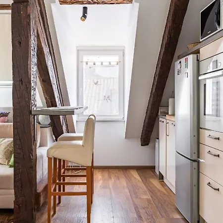 Petrova Attic * Split